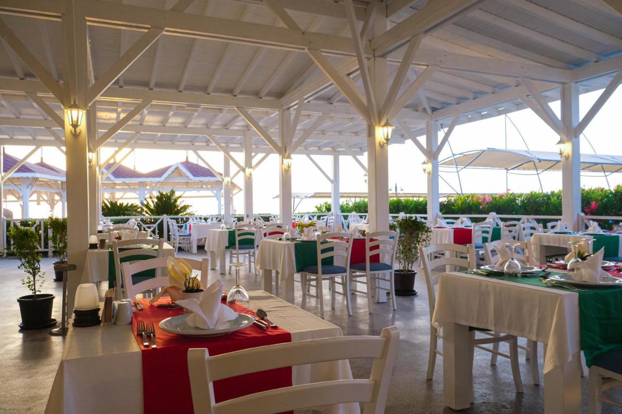 Crystal Flora Beach Resort Beldibi  Exterior foto
